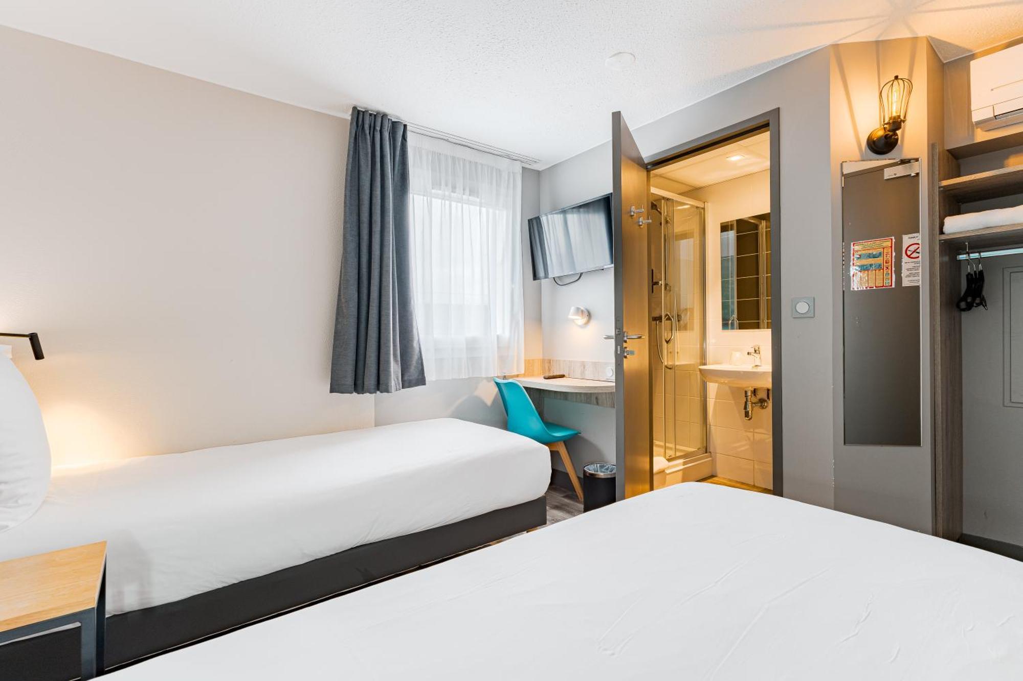 Kyriad Direct Tours Sud - Chambray Les Tours Екстер'єр фото