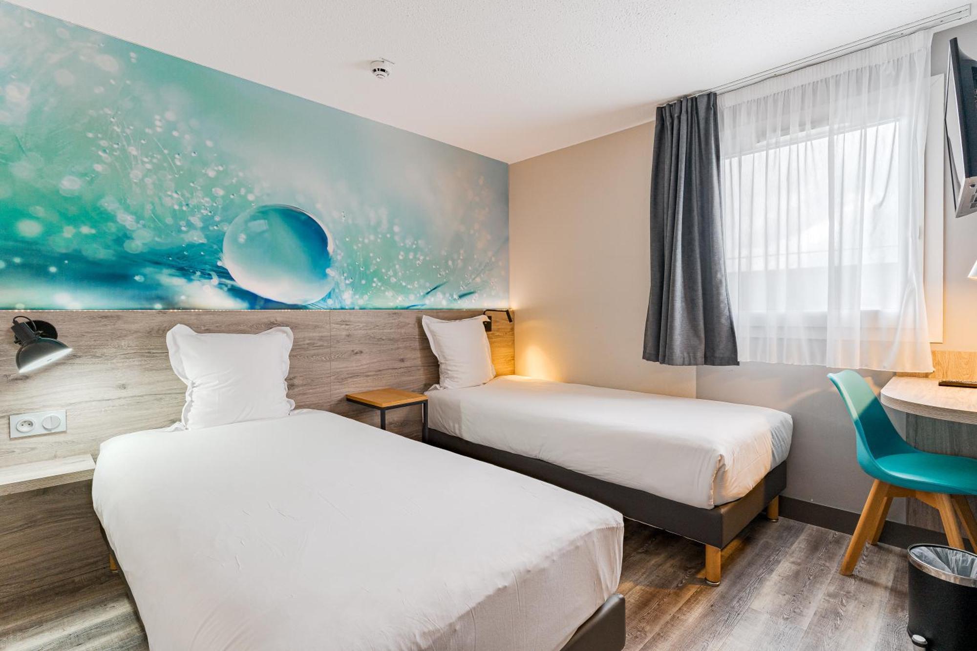 Kyriad Direct Tours Sud - Chambray Les Tours Екстер'єр фото
