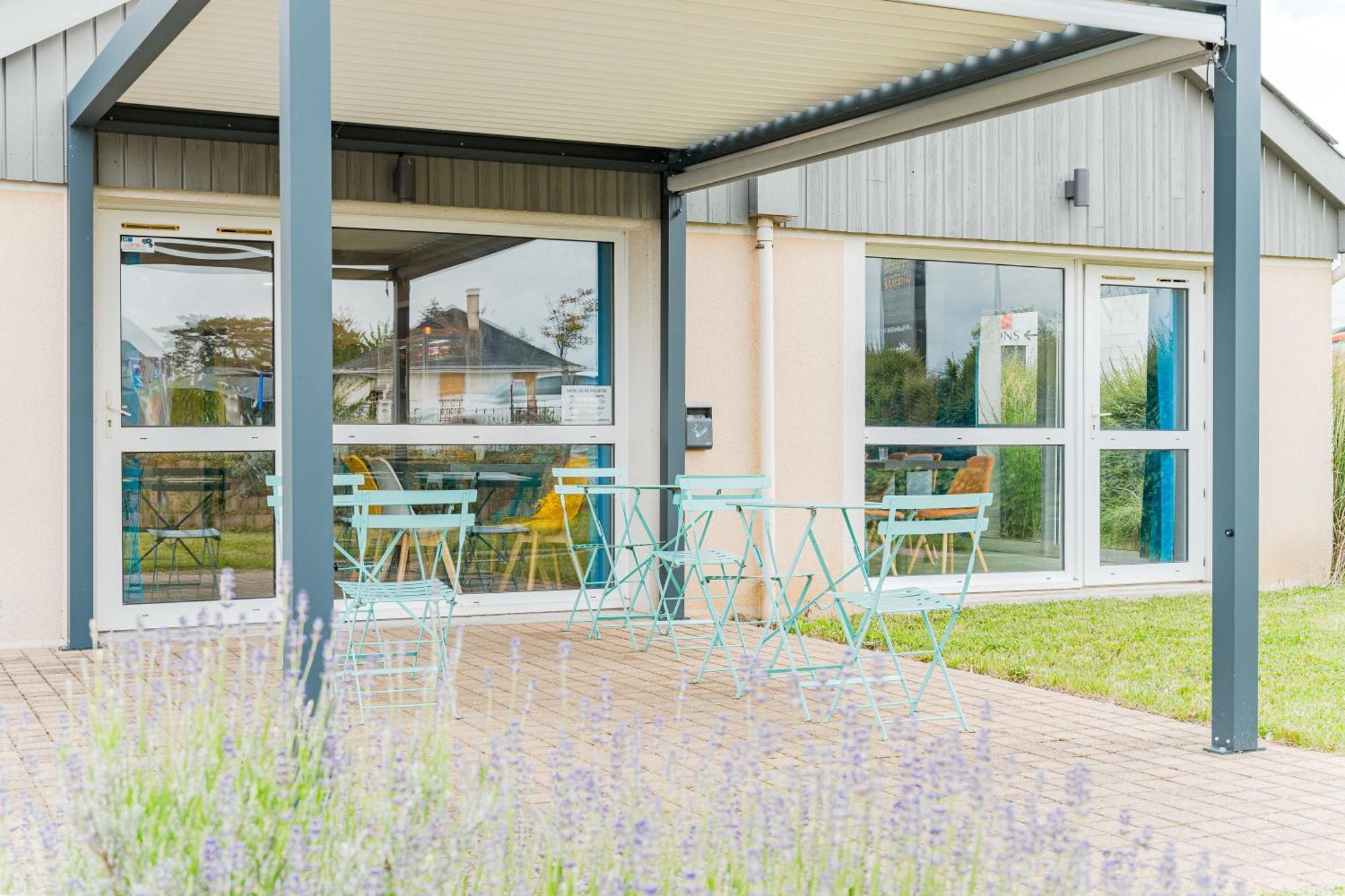 Kyriad Direct Tours Sud - Chambray Les Tours Екстер'єр фото