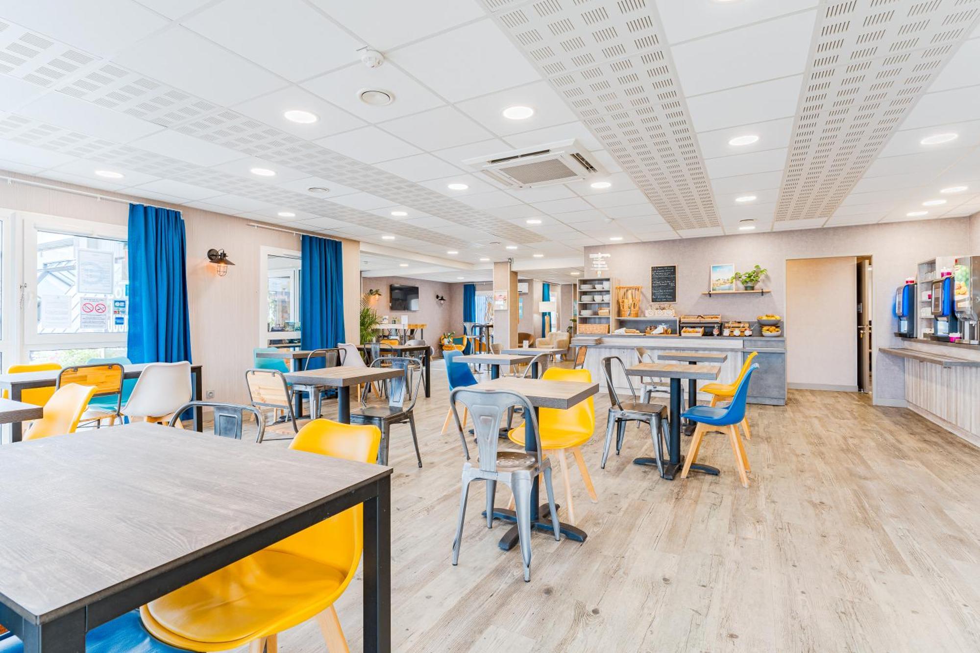 Kyriad Direct Tours Sud - Chambray Les Tours Екстер'єр фото